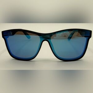 Stylish Blue Sunglasses
